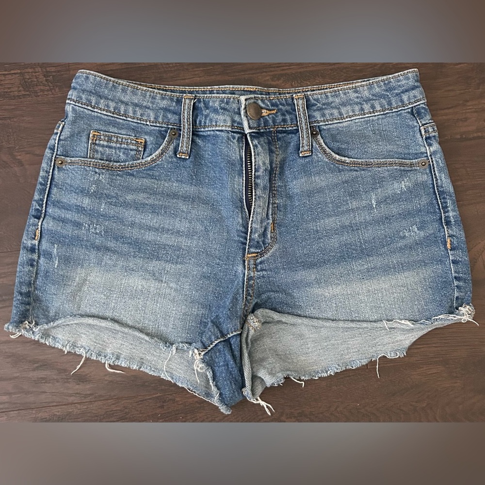 Universal Thread Medium-Wash Distressed High-Rise Cutoff Denim Shorts - Picture 1 of 6